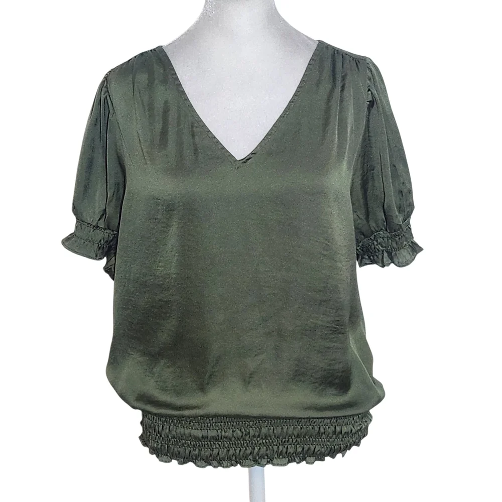 1 State Olive Green Satin Top with Smocking Size Small Green Blouse - Picture 1 of 8